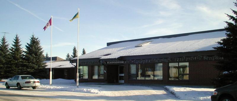 Exterior of Golden Prairie Home